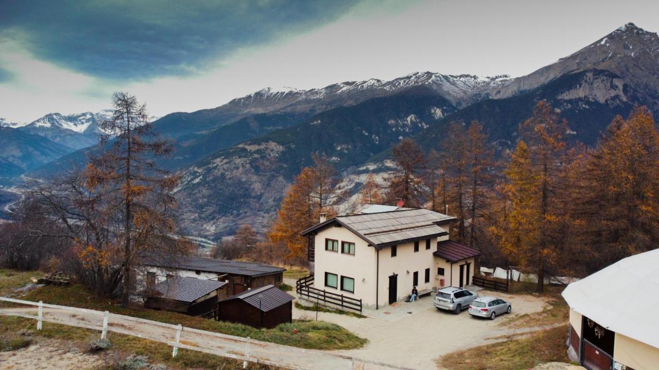Green Mountain Lodge Oulx Eksteriør billede